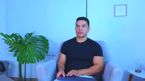 ESTEBAN online show from June 10, 11:31 am