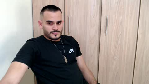 Esteban Fernandez online show from February 6, 3:16 am