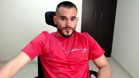 Esteban Fernandez online show from November 14, 4:55 am