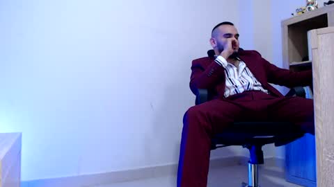 Snapshot of esteban_fer chatting on February 26, 4:00 am Esteban Fernandez online show from February 26, 4:00 am