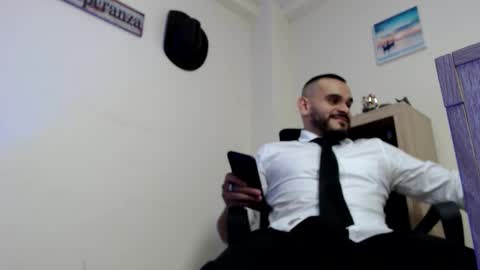 Snapshot of esteban_fer chatting on March 2, 6:14 am Esteban Fernandez online show from March 2, 6:14 am