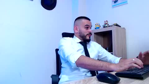 Snapshot of esteban_fer chatting on March 2, 7:15 am Esteban Fernandez online show from March 2, 7:15 am