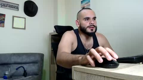 Snapshot of esteban_fer chatting on July 13, 4:59 am Esteban Fernandez online show from July 13, 4:59 am
