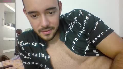 Snapshot of esteban_star chatting on November 27, 11:18 pm Esteban Reyes independent model online show from November 27, 11:18 pm