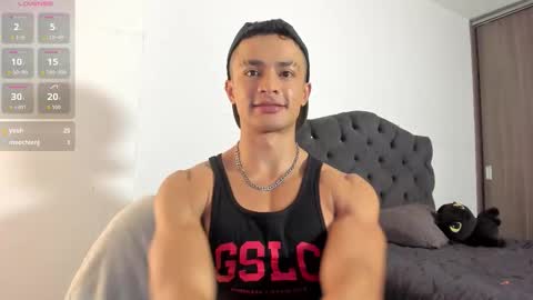 Snapshot of esteban_stud chatting on March 4, 9:54 pm ESTEBAN online show from March 4, 9:54 pm