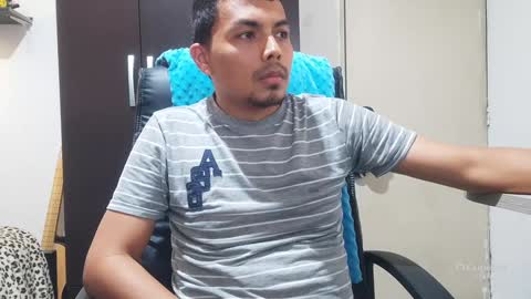 Snapshot of estebancot0314 chatting on December 8, 10:03 pm Esteban online show from December 8, 10:03 pm