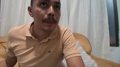 Snapshot of estebancot0314 chatting on November 12, 5:41 am Esteban online show from November 12, 5:41 am