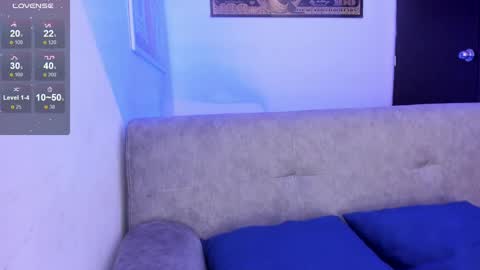 Snapshot of estebanperez_ chatting on December 11, 3:05 pm Esteban online show from December 11, 3:05 pm