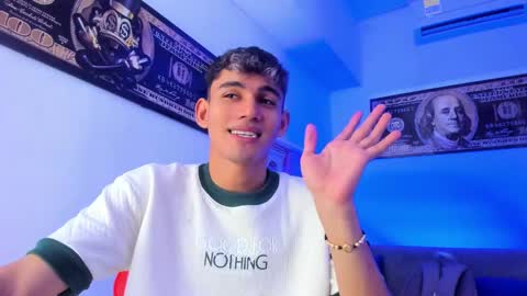 Snapshot of estebanperez_ chatting on December 12, 12:33 pm Esteban online show from December 12, 12:33 pm
