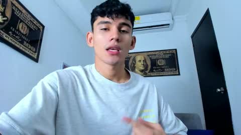 Snapshot of estebanperez_ chatting on January 15, 12:04 pm Esteban online show from January 15, 12:04 pm