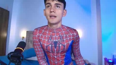 Snapshot of estebanperez_ chatting on September 30, 1:27 pm Esteban online show from September 30, 1:27 pm