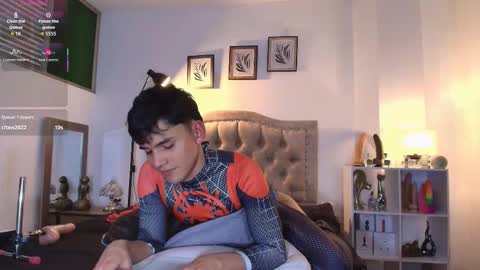 Snapshot of estebanperez_ chatting on October 23, 11:46 pm Esteban online show from October 23, 11:46 pm