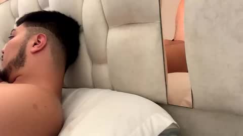 Snapshot of esteeban_ chatting on March 28, 5:45 pm esteeban_ online show from March 28, 5:45 pm