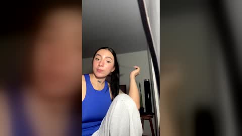 Snapshot of estefa1 chatting on February 18, 5:53 pm estefa1 online show from February 18, 5:53 pm