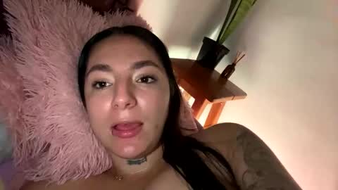 Snapshot of estefa1 chatting on March 12, 6:19 am estefa1 online show from March 12, 6:19 am