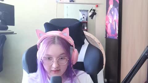 Snapshot of estefanahoage chatting on March 18, 7:00 am Kate online show from March 18, 7:00 am