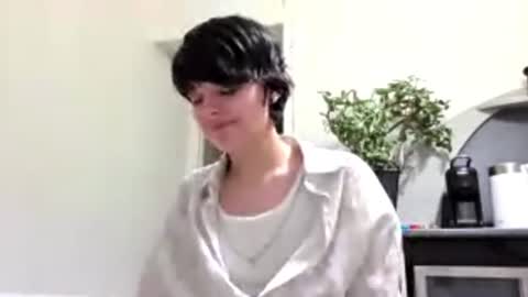 Lucy online show from July 28, 4:39 pm