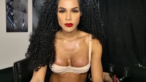 Snapshot of estefania1812 chatting on April 15, 2:51 am estefania1812 online show from April 15, 2:51 am