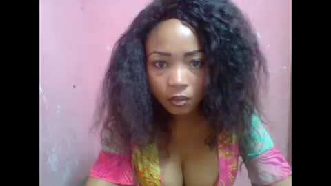 Snapshot of estelah20 chatting on October 4, 6:11 am estelah20 online show from October 4, 6:11 am