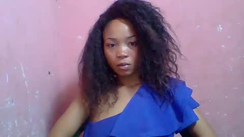 Snapshot of estelah20 chatting on October 9, 5:05 am estelah20 online show from October 9, 5:05 am