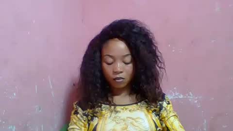 Snapshot of estelah20 chatting on October 14, 5:52 am estelah20 online show from October 14, 5:52 am