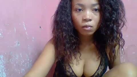 Snapshot of estelah20 chatting on October 15, 7:19 am estelah20 online show from October 15, 7:19 am