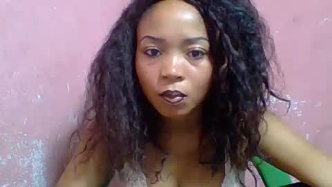 Snapshot of estelah20 chatting on October 23, 6:02 am estelah20 online show from October 23, 6:02 am