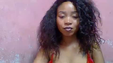 Snapshot of estelah20 chatting on October 28, 1:47 pm estelah20 online show from October 28, 1:47 pm