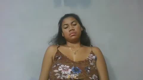 Snapshot of estelah796836 chatting on May 18, 4:07 am estelah796836 online show from May 18, 4:07 am
