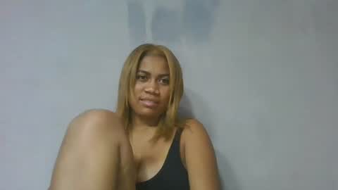 Snapshot of estelah796836 chatting on May 18, 4:13 pm estelah796836 online show from May 18, 4:13 pm