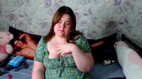 Snapshot of estelle_hicks chatting on December 3, 9:23 pm estelle_hicks online show from December 3, 9:23 pm