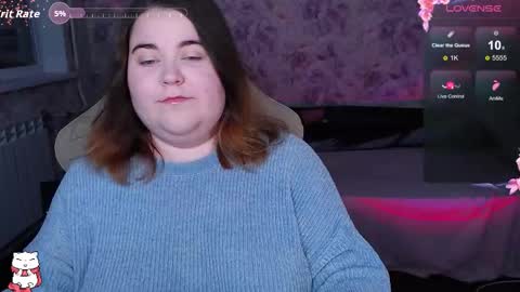 Snapshot of estelle_hicks chatting on October 6, 6:27 pm estelle_hicks online show from October 6, 6:27 pm