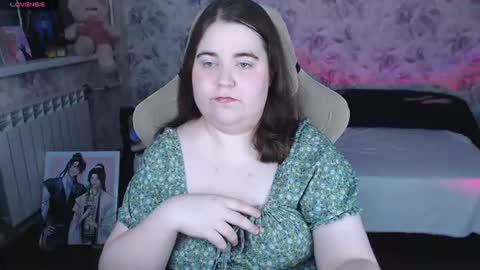 estelle_hicks online show from July 28, 7:15 pm