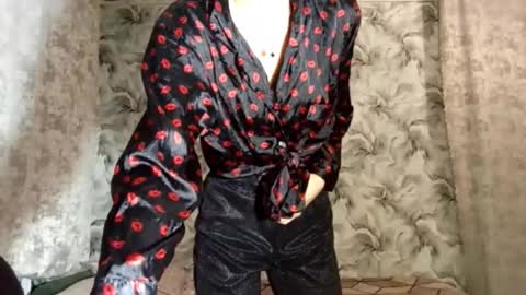 estellekirbo online show from February 14, 4:26 pm