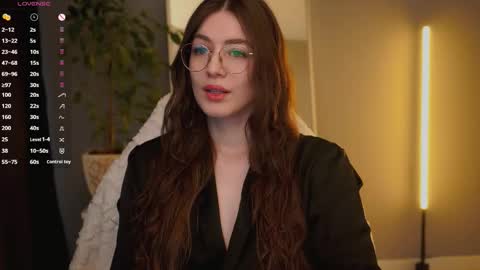 Snapshot of ester_hill chatting on February 23, 3:26 am Ester online show from February 23, 3:26 am