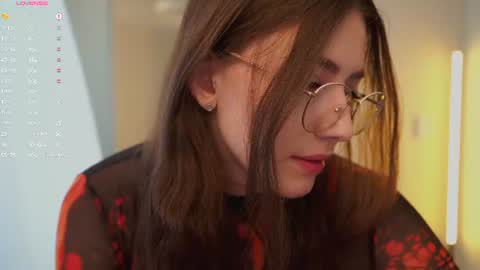 Ester online show from June 20, 4:04 am