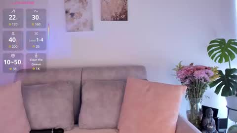 Snapshot of estercollins_ chatting on September 9, 7:13 pm Is secret online show from September 9, 7:13 pm