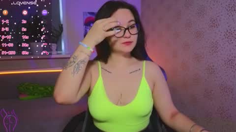 Snapshot of esterplayful chatting on October 16, 6:47 am EsterPlayful online show from October 16, 6:47 am