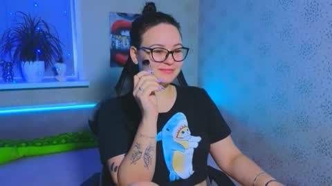 EsterPlayful online show from November 22, 6:56 am