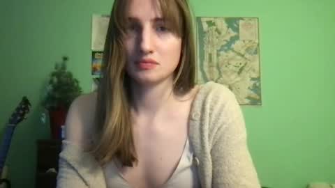 Snapshot of esthergreyplus chatting on January 29, 12:33 am Esther Grey online show from January 29, 12:33 am