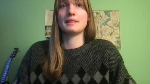 Snapshot of esthergreyplus chatting on February 11, 11:33 pm Esther Grey online show from February 11, 11:33 pm