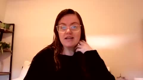 Snapshot of estherjude chatting on June 3, 1:25 pm Esther online show from June 3, 1:25 pm