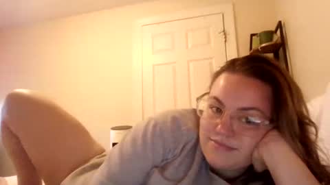 Snapshot of estherjude chatting on June 5, 11:54 pm Esther online show from June 5, 11:54 pm