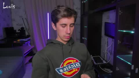 LOUIS online show from December 8, 11:40 pm