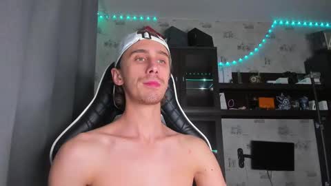 LOUIS online show from September 26, 7:51 pm