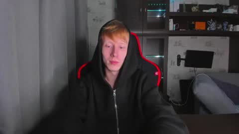 LOUIS online show from October 1, 8:15 pm