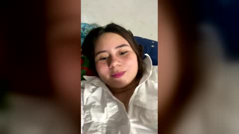 estrella online show from February 16, 12:18 am