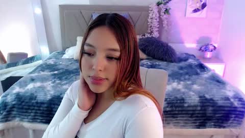 Snapshot of estrella_hank chatting on March 8, 9:40 pm estrella_hank online show from March 8, 9:40 pm