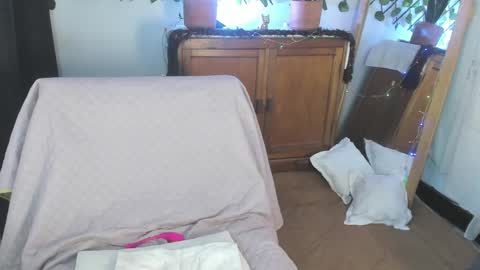 - E S T R E L L A  M I L F - online show from December 27, 5:52 am