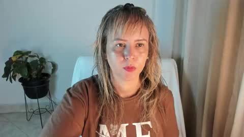 - E S T R E L L A  M I L F - online show from October 5, 4:11 am